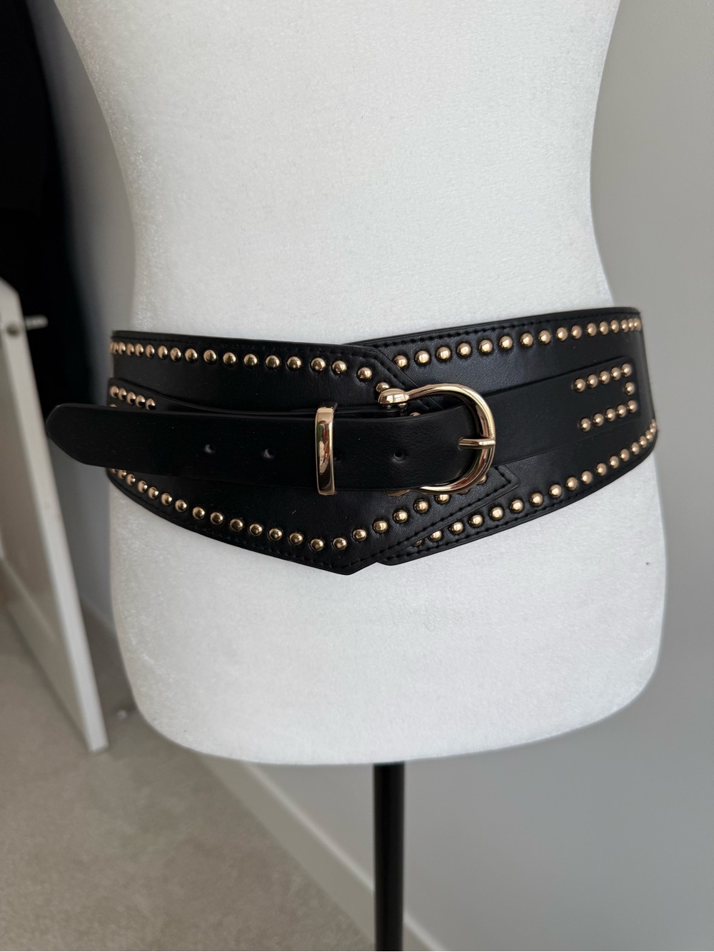 Melanie Lyne Brand New Wide Black Leather Waist Belt with Gold Studs and Buckle